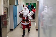IMG-CON-BABBO-NATALE-IN-TRATTORE-OSPEDALE-DI-IMOLA-20-DIC-2025-mauro-monti-Rizomedia-6810