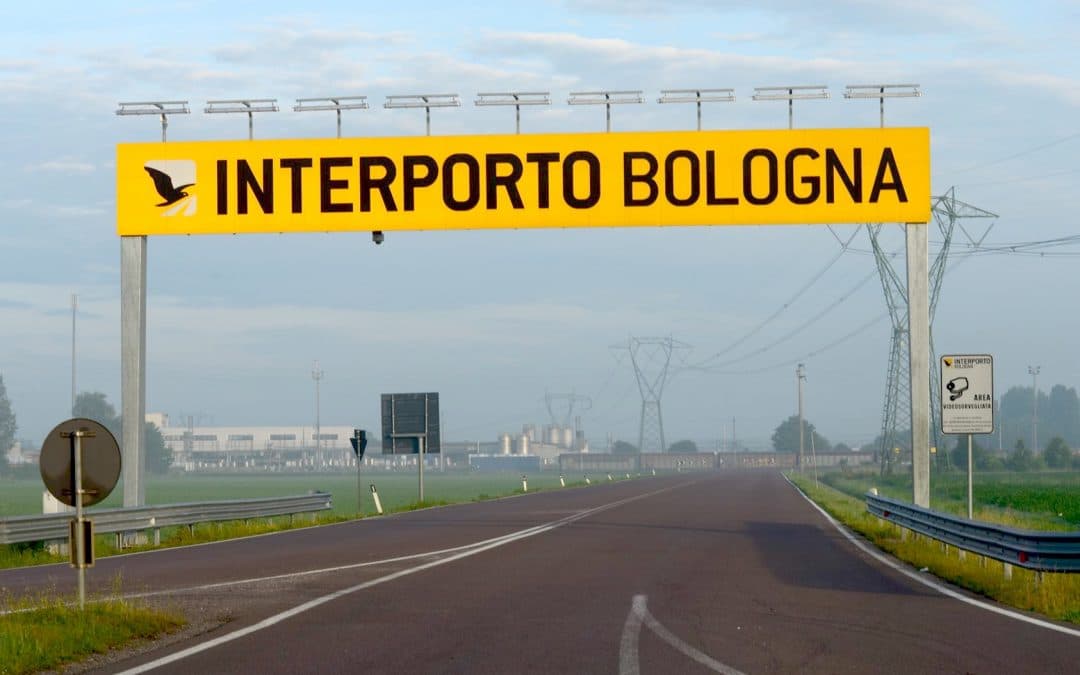 Trasporti, in aumento il traffico di camion e treni all’interporto di Bologna