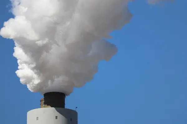 Emissione in atmosfera di sostanze pericolose, entro il 28 agosto l’invio della relazione
