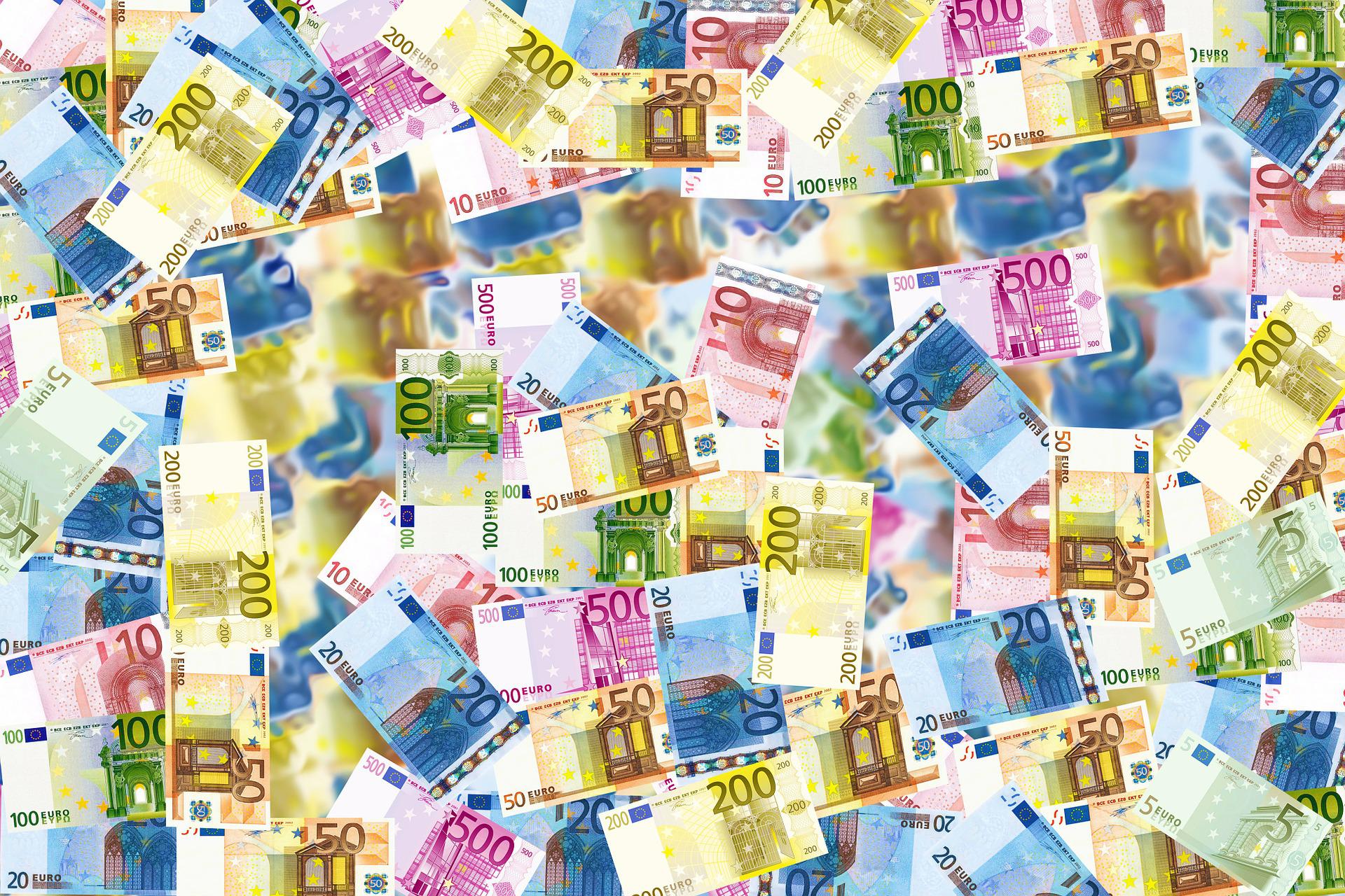 euro soldi decreto aiuti italia imprese